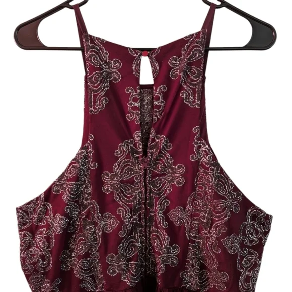 Xtraordinary Elegant Burgundy Junior Teens Dress High Low - Picture 4 of 7